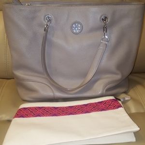 TORY BURCH HOBO BAG